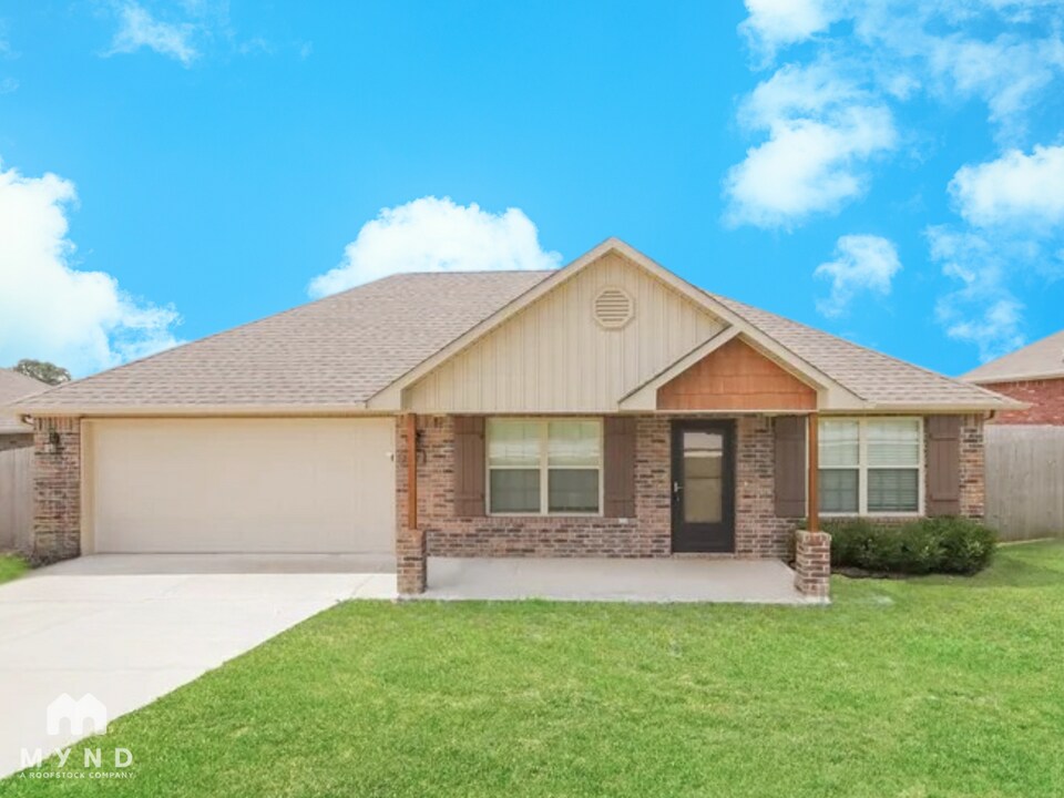 2117 Ridge St in Gentry, AR - Building Photo