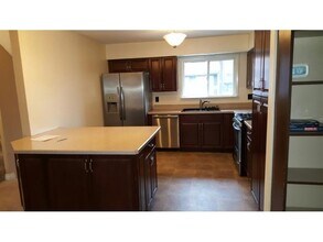 6446 Village Pkwy in Anchorage, AK - Building Photo - Building Photo