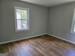 2150 Doris Dr in Decatur, GA - Building Photo - Building Photo