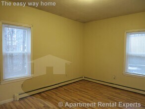 471 Medford St in Somerville, MA - Building Photo - Building Photo