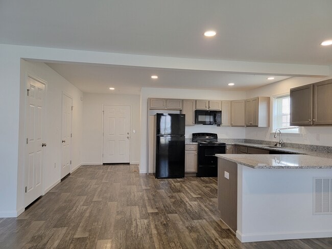 124 Robert Cir in Lebanon, PA - Building Photo - Building Photo