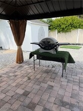 27044 Williams Rd in Bonita Springs, FL - Foto de edificio - Building Photo