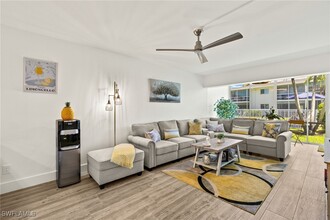 1417 Chesapeake Ave in Naples, FL - Building Photo - Building Photo