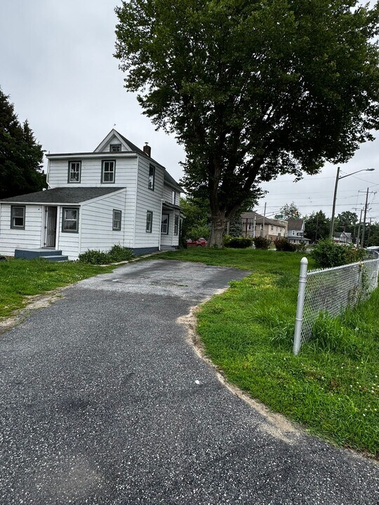 1 Main St in Pennsville, NJ - Building Photo