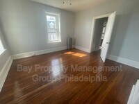 435 E Walnut Ln photo'