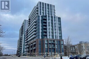 10 Honeycrisp Cres in Vaughan, ON - Building Photo
