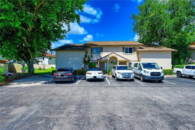 26650 Southern Pines Dr in Bonita Springs, FL - Building Photo - Building Photo