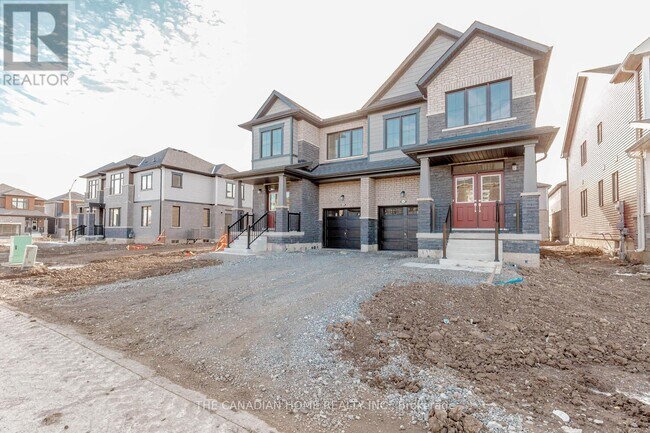 10 Sunflower Cres in Thorold, ON - Building Photo - Building Photo