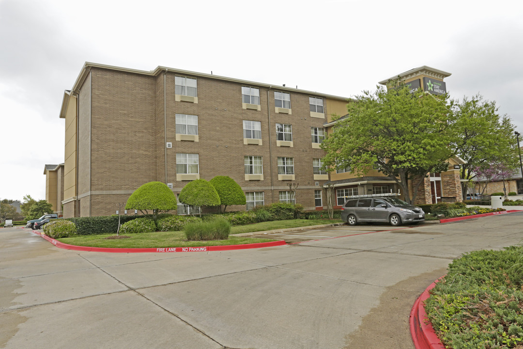 Furnished Studio - Plano in Plano, TX - Foto de edificio