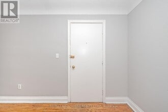 1031 Churchill Ave in Oakville, ON - Building Photo - Building Photo