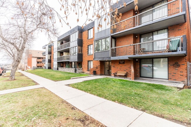 345-345 4 Ave NE in Calgary, AB - Building Photo - Building Photo