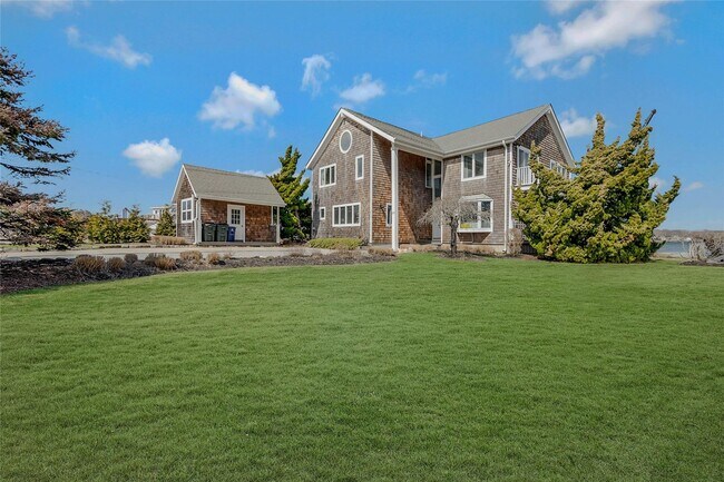 property at 370 Fishermans Beach Rd