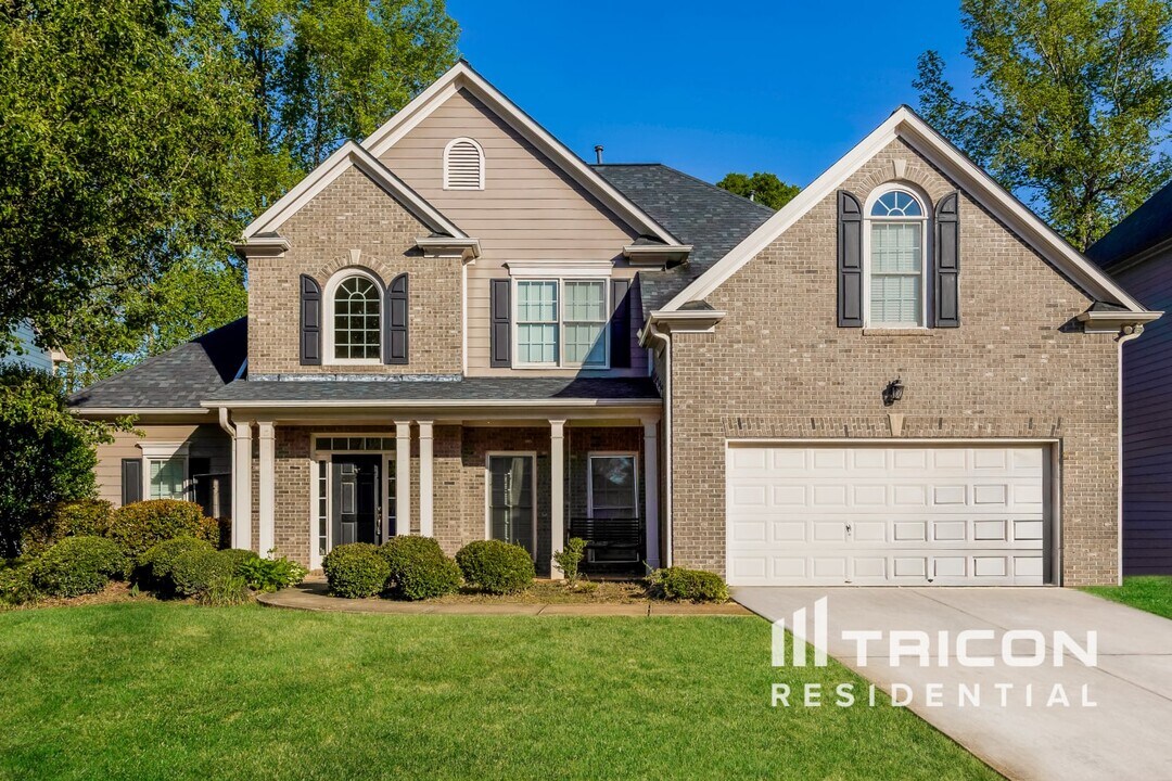 1060 Middlebrooke Dr in Canton, GA - Building Photo