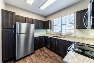 eaves North Dallas in Dallas, TX - Building Photo - Building Photo