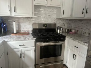 8 Lexington Hills Rd in Harriman, NY - Building Photo - Building Photo