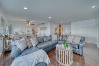 12620 SW 114th Ave in Miami, FL - Building Photo - Building Photo