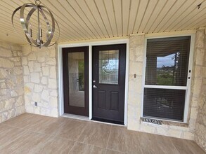 1303 Malibu Dr in Kerrville, TX - Building Photo - Building Photo