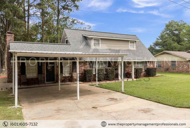 1258 Deerfield Ln in Jackson, MS - Foto de edificio - Building Photo