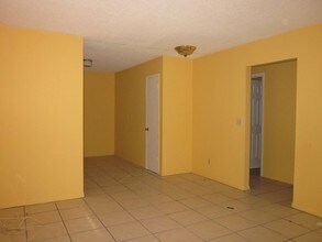 6612 S Faul St-Unit -UNIT A in Tampa, FL - Building Photo - Building Photo