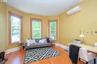 3206 S Kelly Ave in Portland, OR - Building Photo - Building Photo