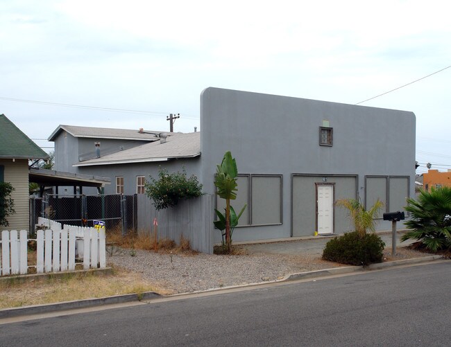 901 S Tremont St in Oceanside, CA - Building Photo - Building Photo