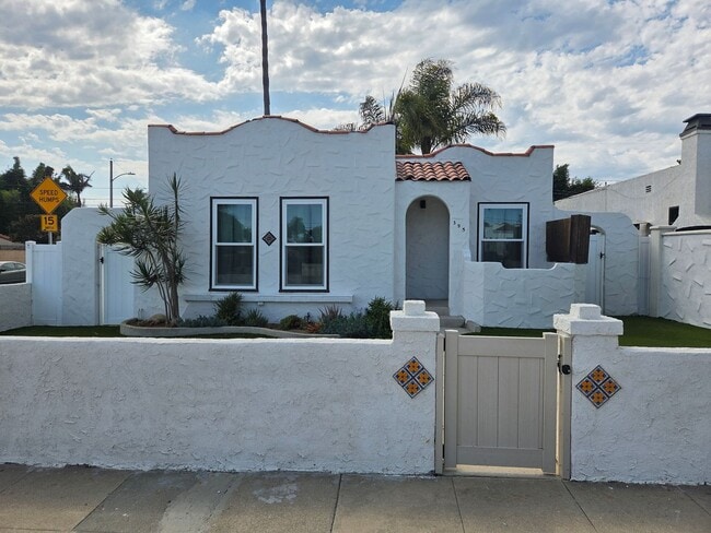 395 S Catalina St in Ventura, CA - Building Photo - Building Photo