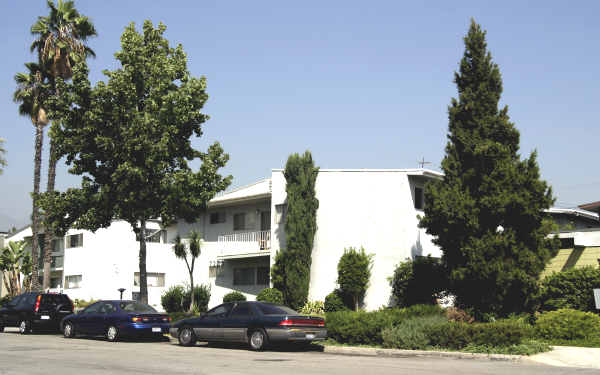 7222 Lotus Ave in San Gabriel, CA - Foto de edificio