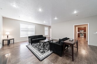 806 S Bend Ave in South Bend, IN - Building Photo - Building Photo