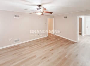 4059 Brompton Rd in Memphis, TN - Foto de edificio - Building Photo