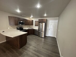 2083 Lake Hills Dr in Billings, MT - Building Photo - Building Photo