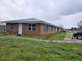 5 Mulberry St, Unit #5 in Mc Kenzie, TN - Building Photo