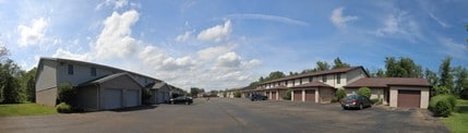 Cedarwood Townhouses in Uniontown, PA - Foto de edificio - Building Photo