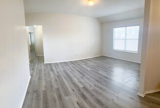 1717 Arbor Creek Dr in Garland, TX - Building Photo - Building Photo