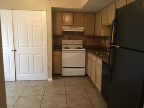 6479 Meadow Rue Dr in Norcross, GA - Building Photo - Building Photo