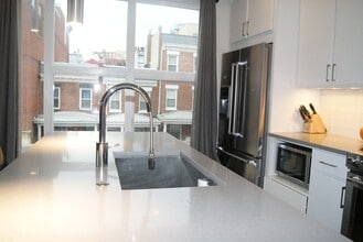2337 Champlain St NW, Unit Apt 203 in Washington, DC - Building Photo - Building Photo