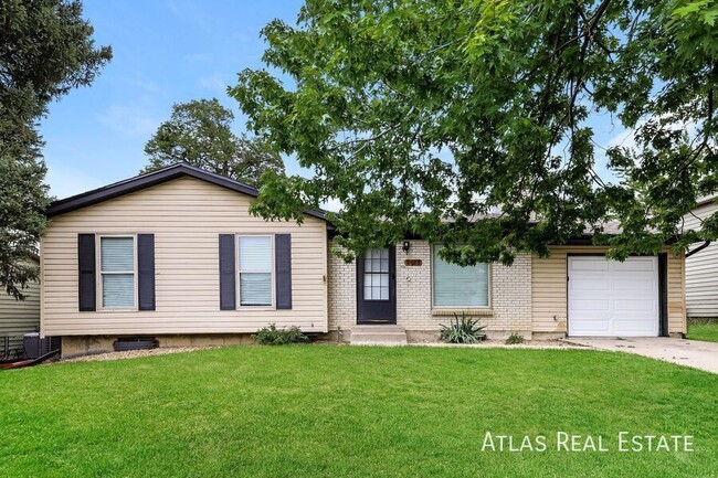 property at 2252 S Memphis St