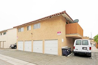 7281 Corsican Dr in Huntington Beach, CA - Building Photo - Building Photo