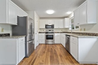 1177 SE Fir Grove Loop in Hillsboro, OR - Building Photo - Building Photo