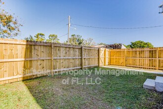 1000 W Main St in Pensacola, FL - Building Photo - Building Photo