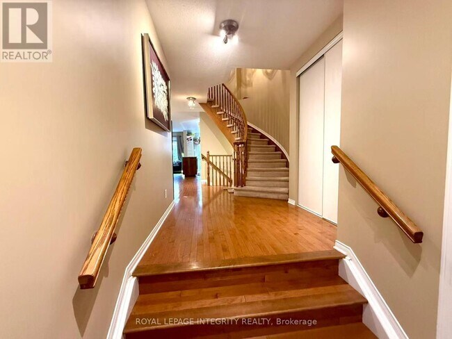 3 Ipswich Terrace in Ottawa, ON - Building Photo - Building Photo