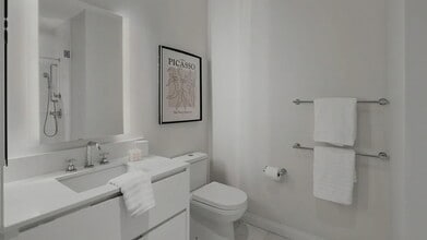 235 W Van Buren St, Unit 1907 in Chicago, IL - Building Photo - Building Photo