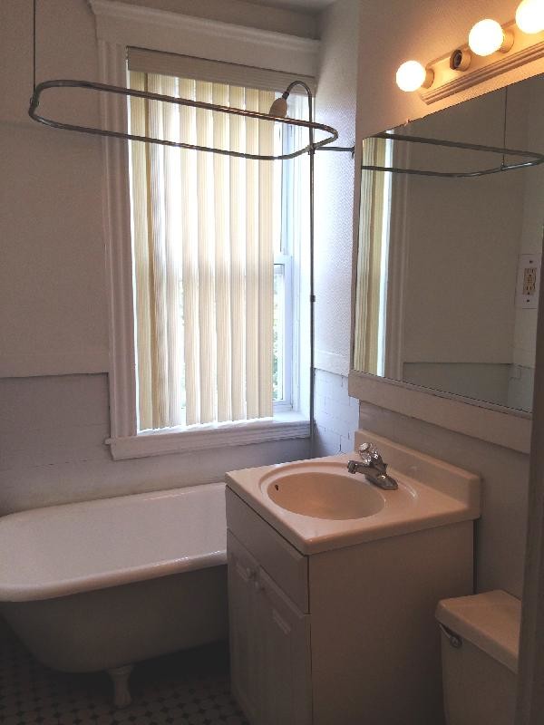 95 Park Dr in Boston, MA - Foto de edificio - Building Photo