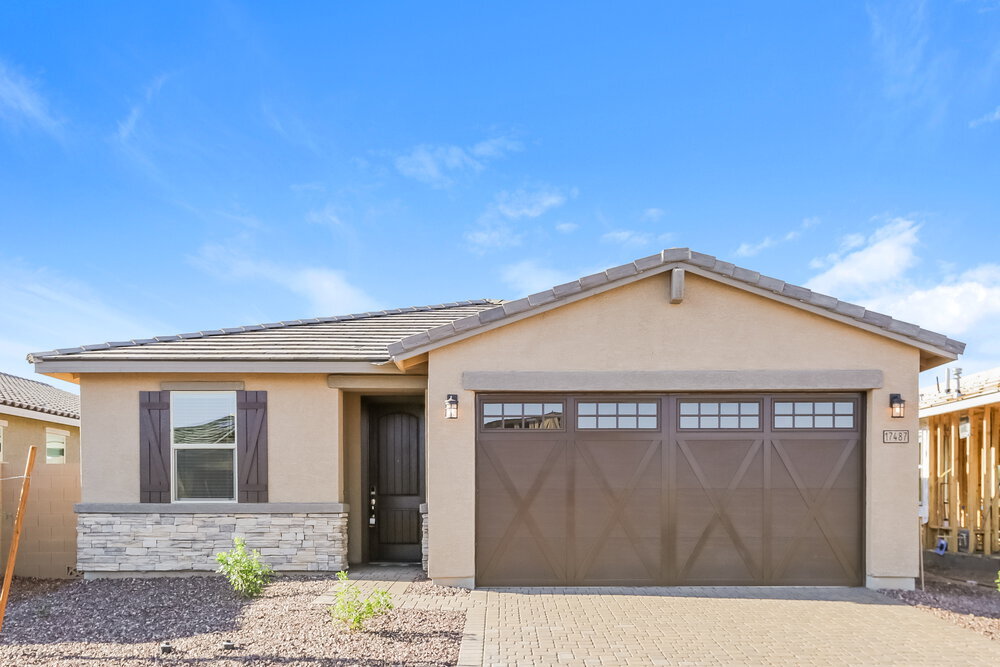 17487 W Running Deer Trl in Surprise, AZ - Building Photo