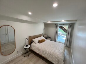 4920 W Mountain View Dr in San Diego, CA - Building Photo - Building Photo