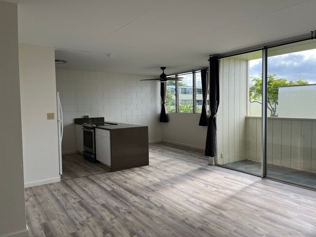 property at 95-21 Kuahelani Ave