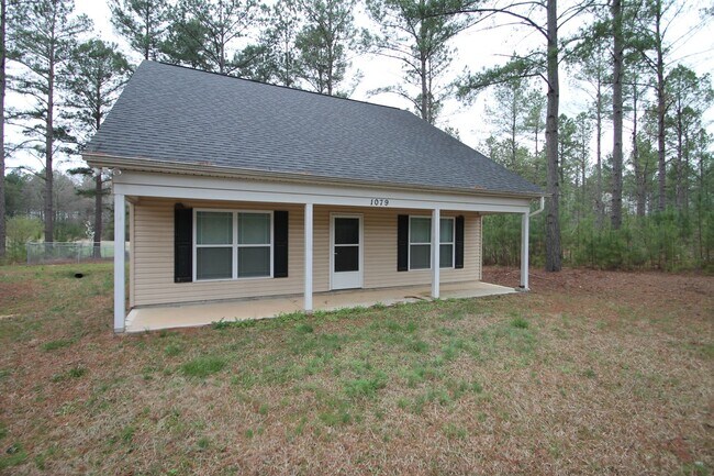1079 Tom Joye Rd in Clover, SC - Building Photo - Building Photo