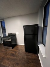 1 Russell Pl in Watervliet, NY - Building Photo - Building Photo