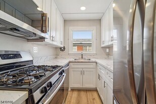 476 Joralemon St in Belleville, NJ - Building Photo