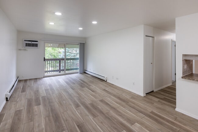 Pebbleshire Apartments in Vernon Hills, IL - Foto de edificio - Interior Photo