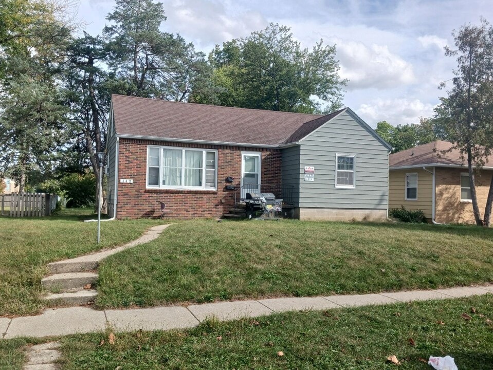 140 S Franklin Ave in Ames, IA - Foto de edificio